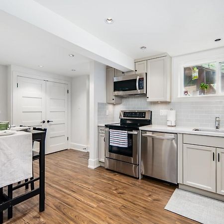 Gorgeous 4 Bedroom Garden Level Suite At Vancouver West & Ubc Bagian luar foto