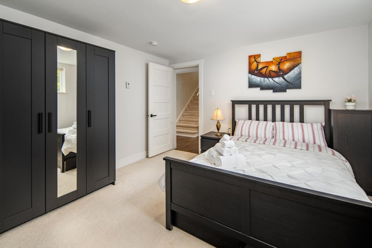 Gorgeous 4 Bedroom Garden Level Suite At Vancouver West & Ubc Bagian luar foto